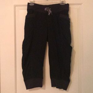 Athleta Dark Grey Capris